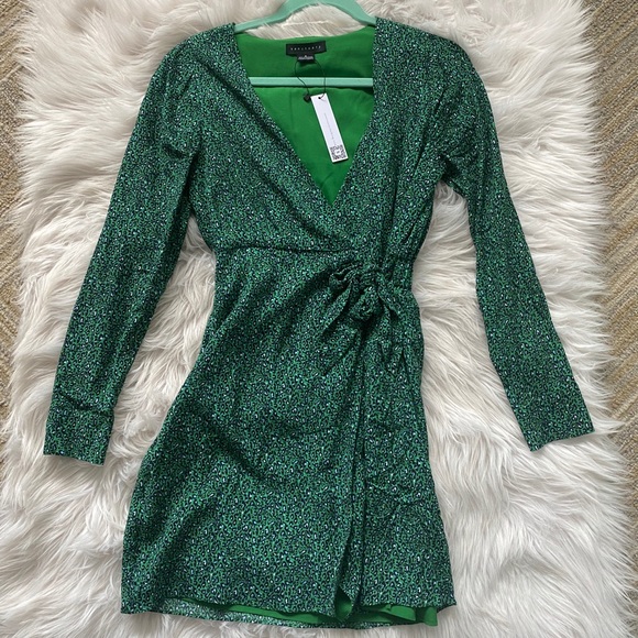 Green Leopard Print Dress - Picture 5 of 9